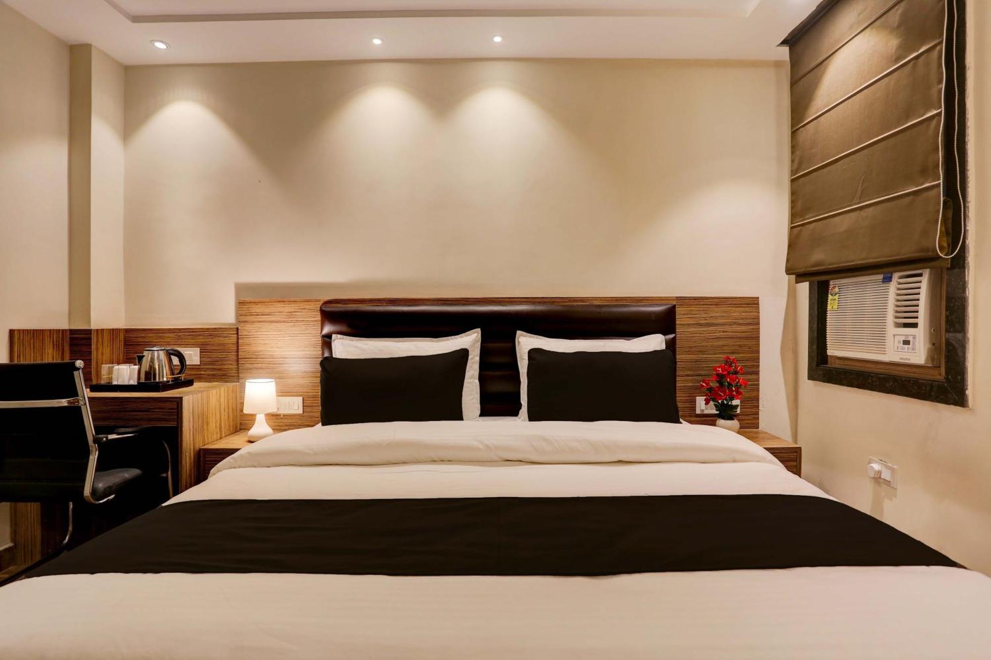 Hotel Collection O Stargaze Kanpur Esterno foto