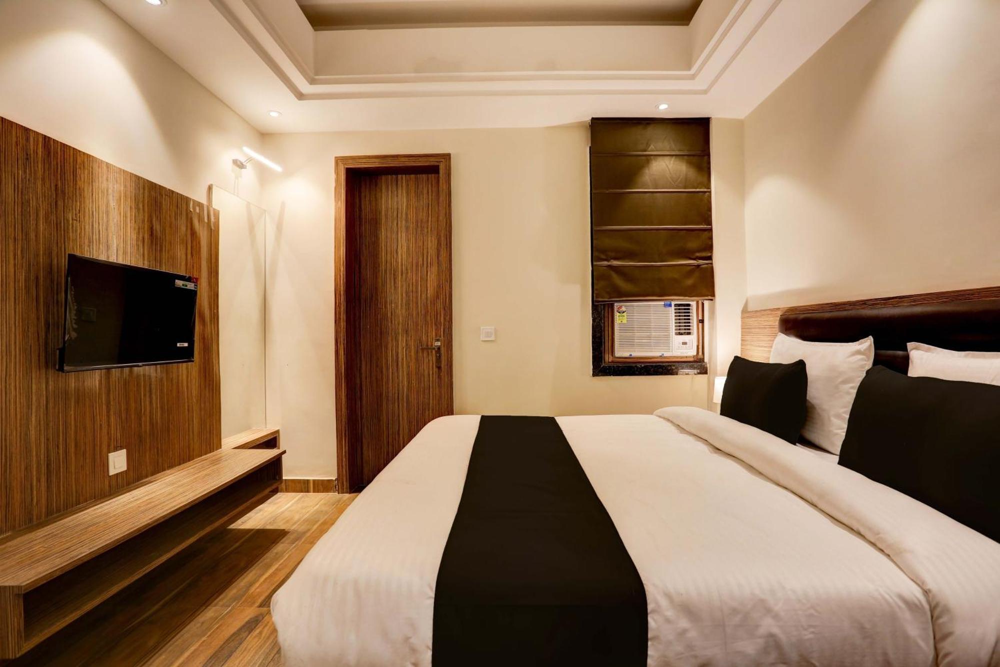 Hotel Collection O Stargaze Kanpur Esterno foto