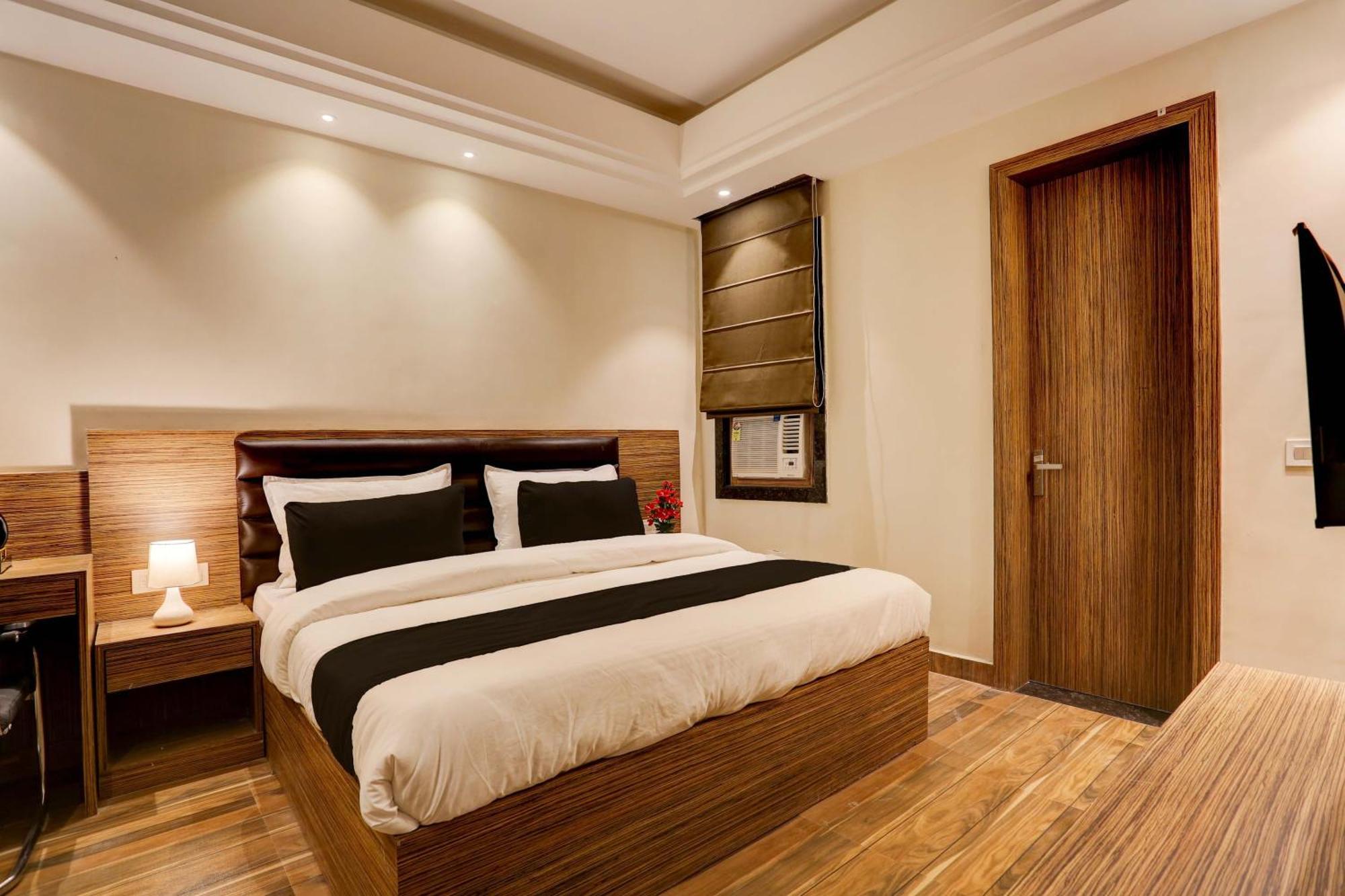 Hotel Collection O Stargaze Kanpur Esterno foto